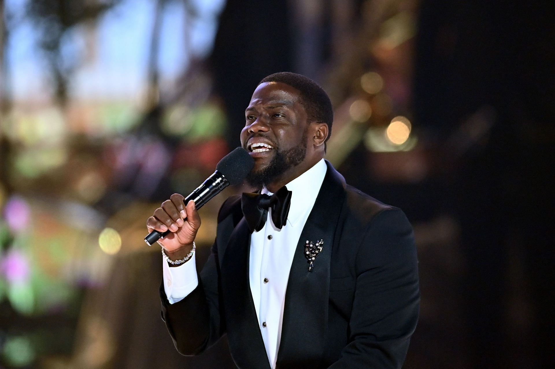 Kevin Hart hosting the 2025 BET Awards - Show - (Image via Getty)